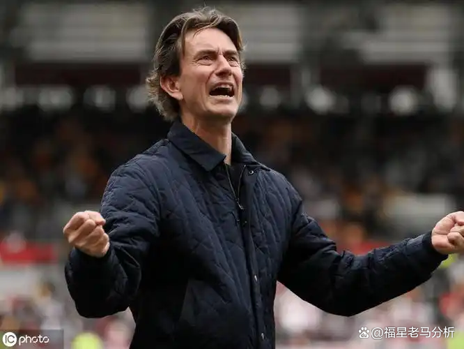 窗口期英超传出新动向，阿斯顿维拉篮板制胜，管理层表态：媒体盛赞，年轻球员得到机会的简单介绍