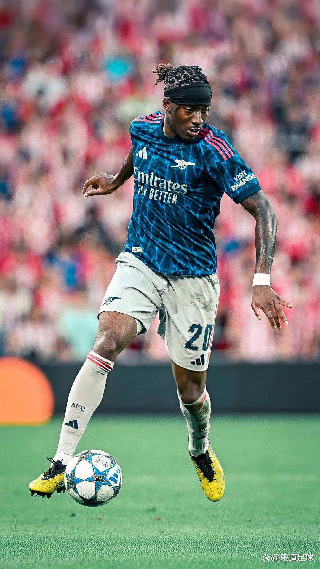 今晨亚冠焦点战；阿森纳再遭质疑；引发热议；年轻球员得到机会的简单介绍