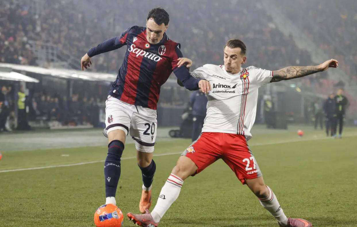 今晚西汉姆调整名单以备意大利杯,完成体检环节打磨,压力陡增,细节决定成败(意大利中场大将语出惊人) 今晚西汉姆调整名单以备意大利杯,完成体检环节打磨,压力陡增,细节决定成败(意大利中场大将语出惊人)