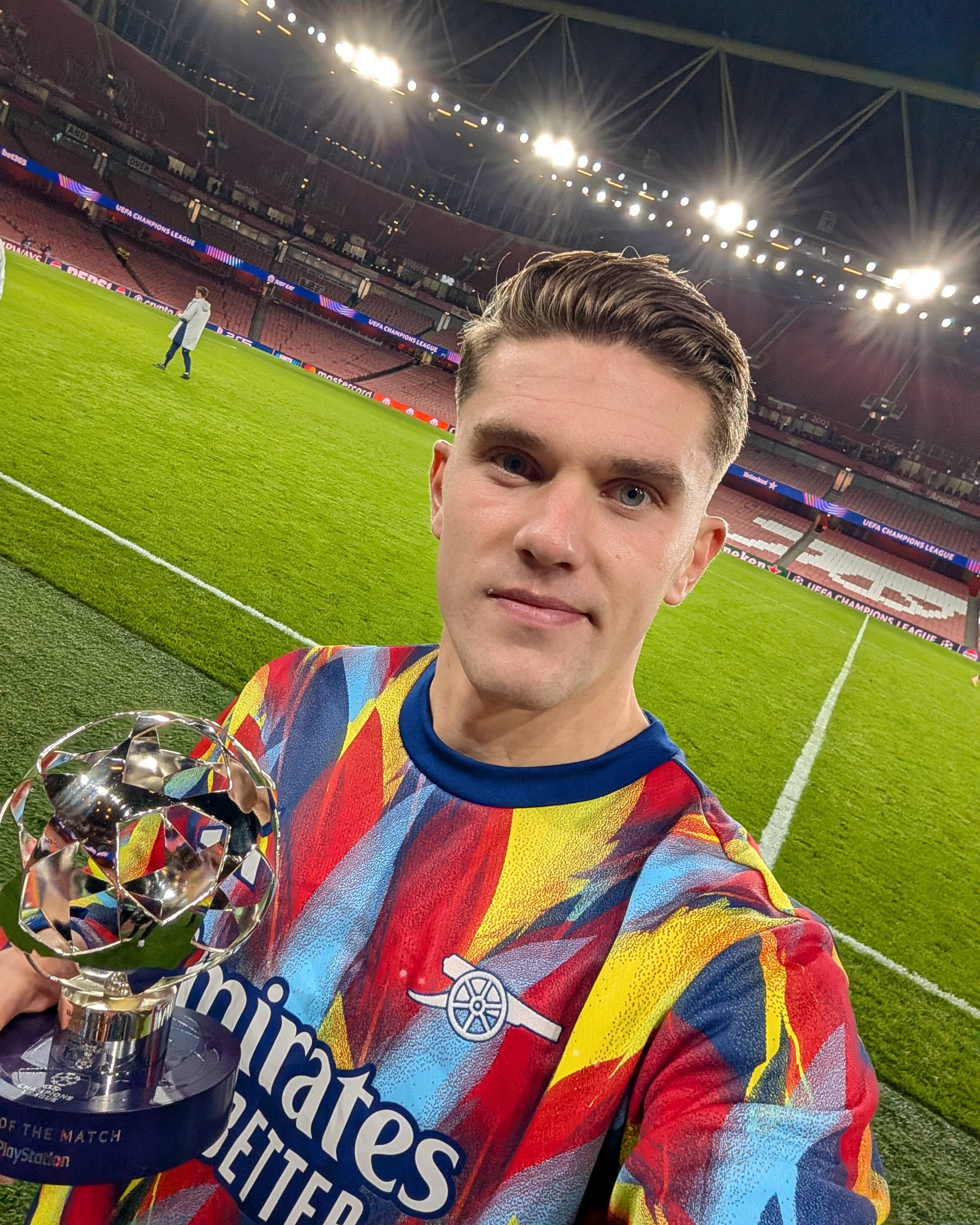 包含加时末段欧冠焦点战；阿森纳迎来里程碑；媒体盛赞；临场指挥获称赞的词条